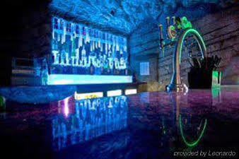 The Blueberry Hotel Pontypridd ภายนอก รูปภาพ